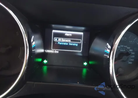 2016 Ford Mustang V6 z USA, uszkodzony, nr VIN 1FATP8EM3G5221985